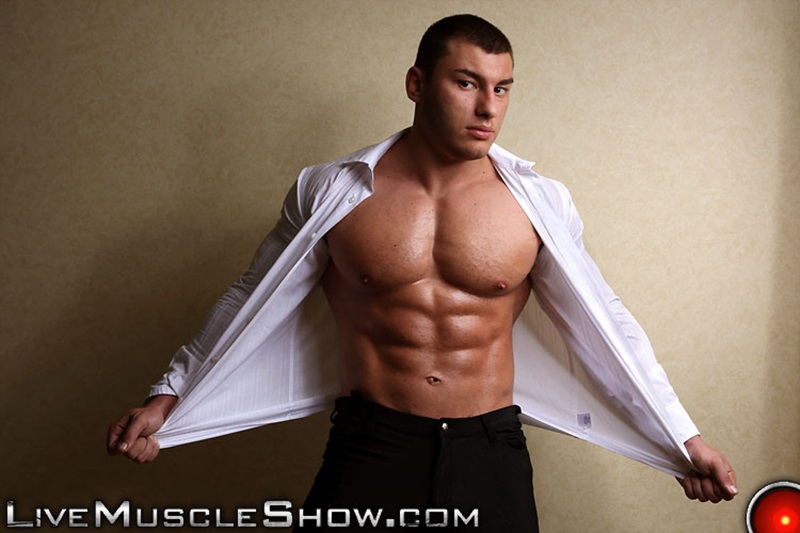 LiveMuscleShow naked big muscle boy bodybuilder 20 year old Lev Danovitz young muscled hunk huge abs pecs lats massive arms long thick cock 001 gay porn sex porno video pics gallery photo - 20 year old big muscle boy Lev Danovitz shows off his huge muscled body