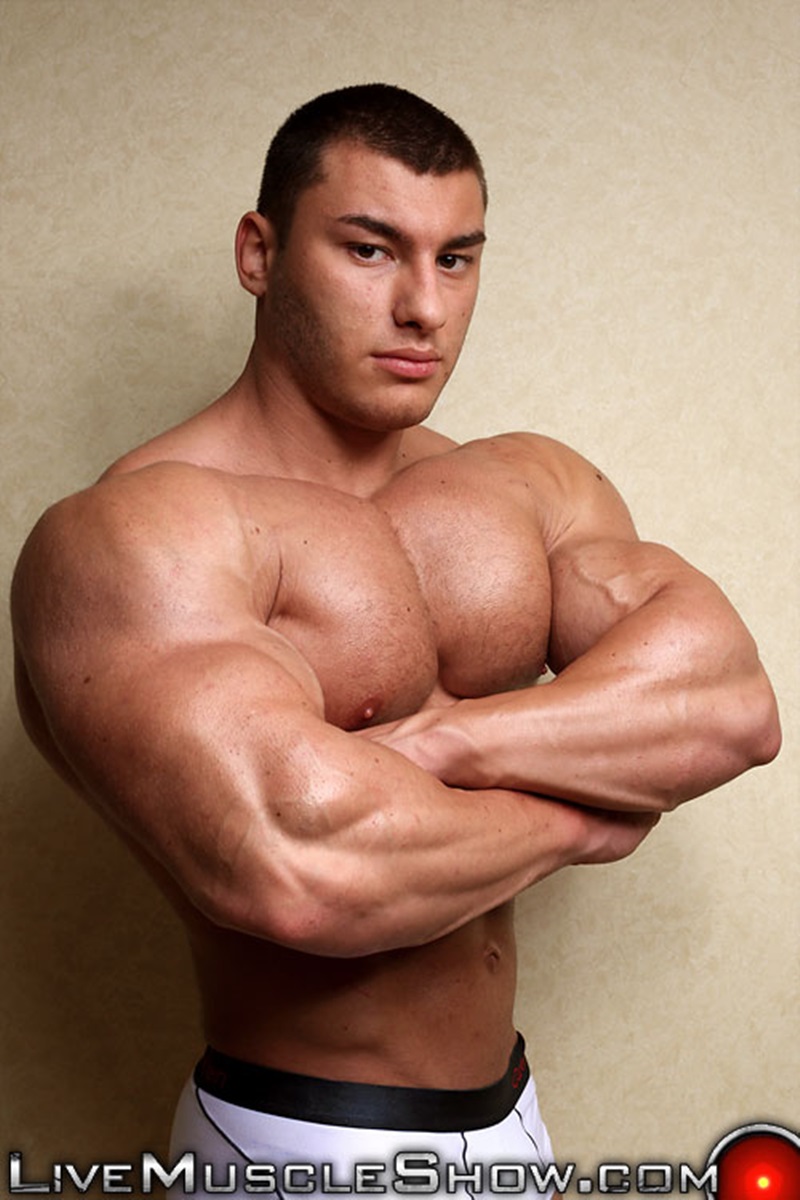 LiveMuscleShow naked big muscle boy bodybuilder 20 year old Lev Danovitz young muscled hunk huge abs pecs lats massive arms long thick cock 002 gay porn sex porno video pics gallery photo - 20 year old big muscle boy Lev Danovitz shows off his huge muscled body