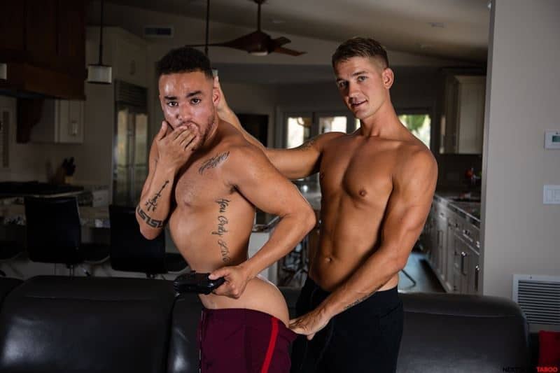 Younger stepbrother Beaux Banks huge dick bareback fucking older stepbro Brandon Anderson hot raw asshole 007 gay porn pics - Younger stepbrother Beaux Banks’s huge dick bareback fucking older stepbro Brandon Anderson’s hot raw asshole
